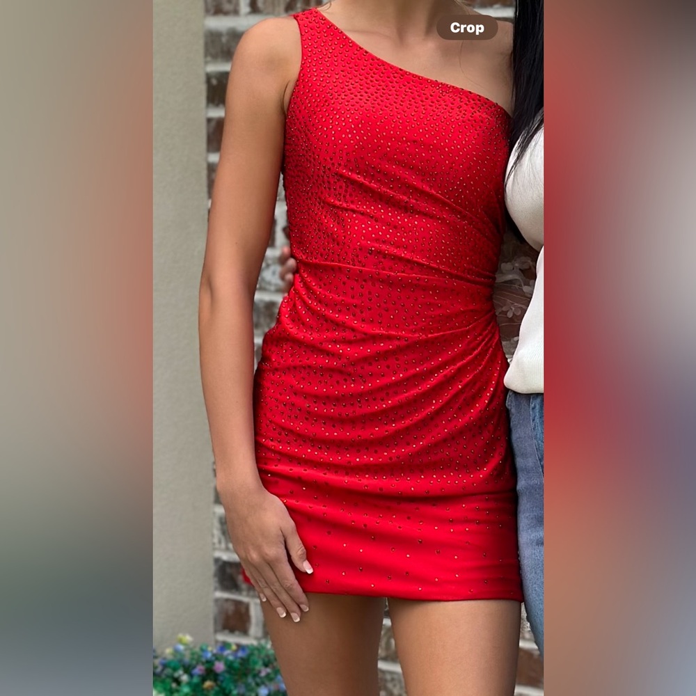 Chic One-Shoulder Red Dress